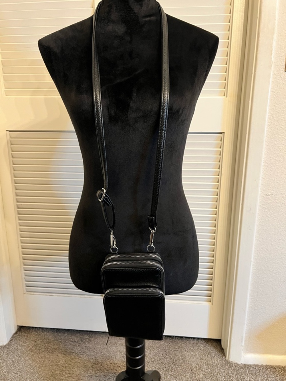 Black Pebbled Leather Crossbody Phone Bag - Picture 6 of 7